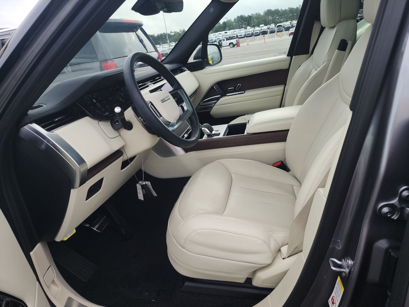 2024 Land Rover Range Rover SE AWD
