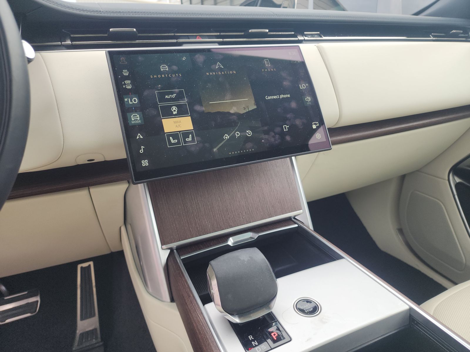 2024 Land Rover Range Rover SE AWD