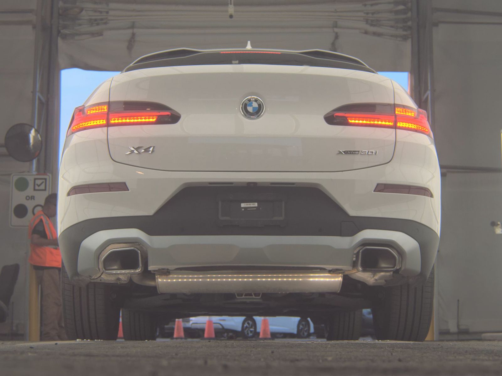 2025 BMW X4 xDrive30i AWD