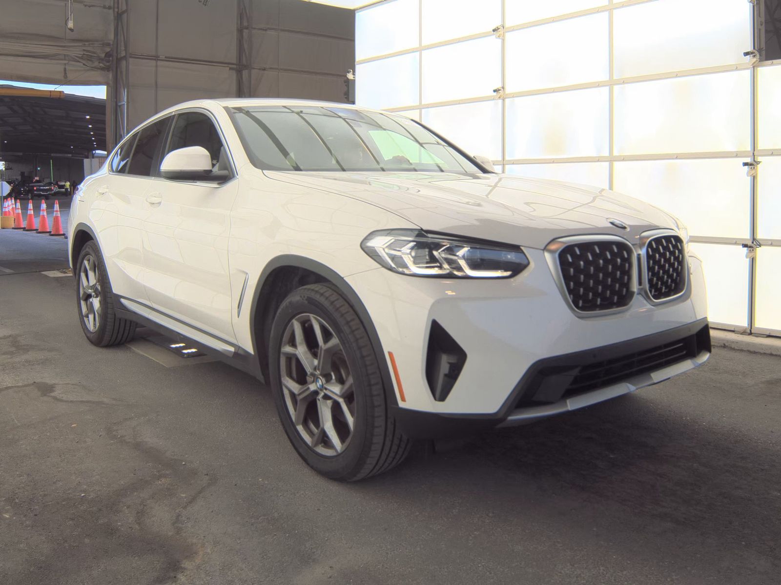 2025 BMW X4 xDrive30i AWD