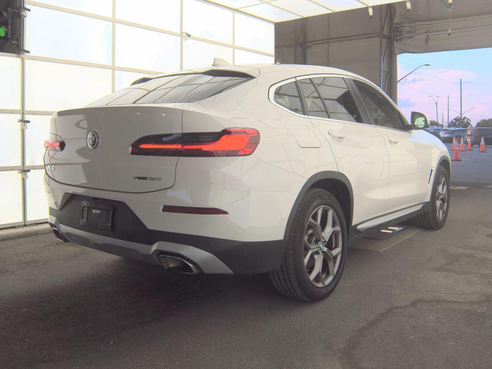 2025 BMW X4 xDrive30i AWD