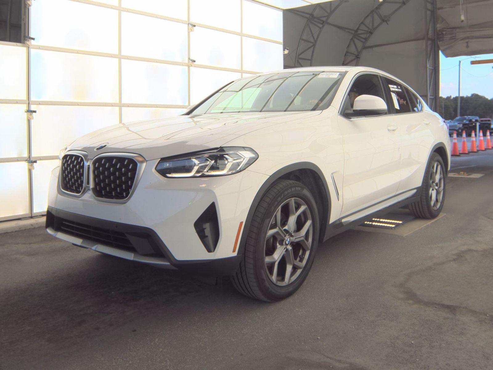 2025 BMW X4 xDrive30i AWD