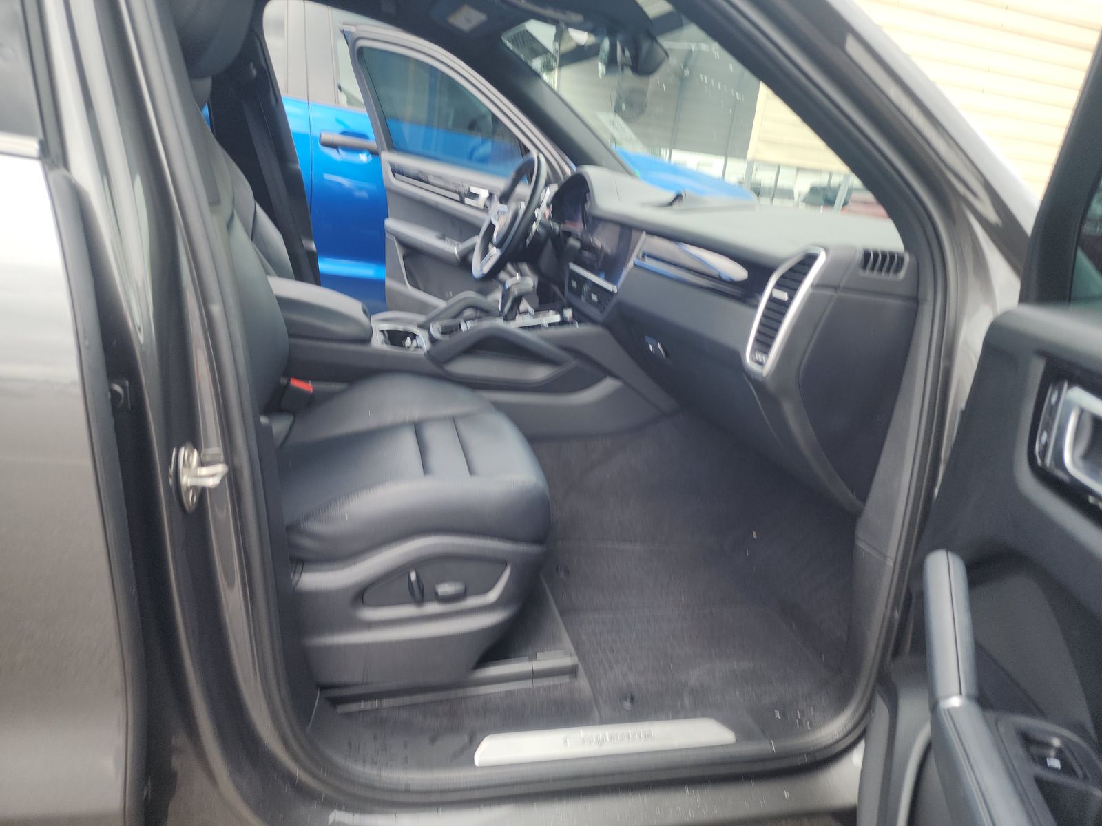 PORSCHE CAYENNE - 9