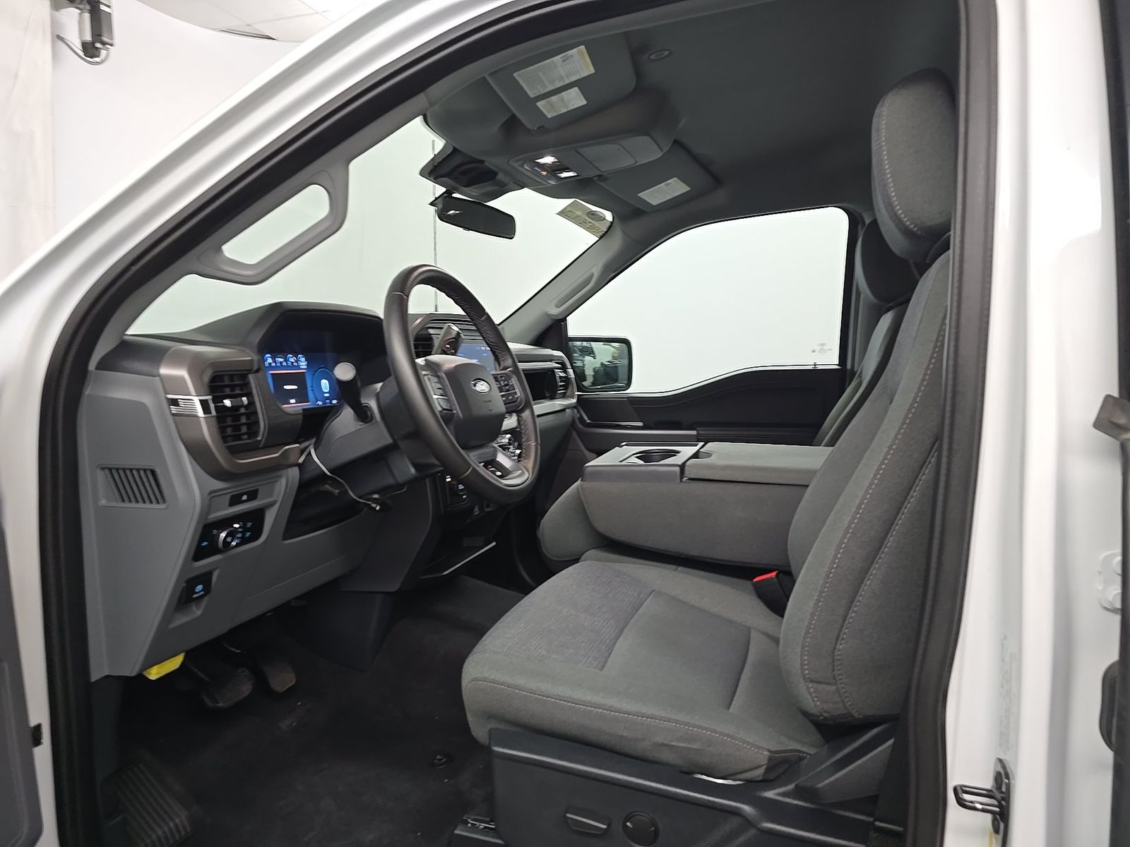 FORD F-150 - 8