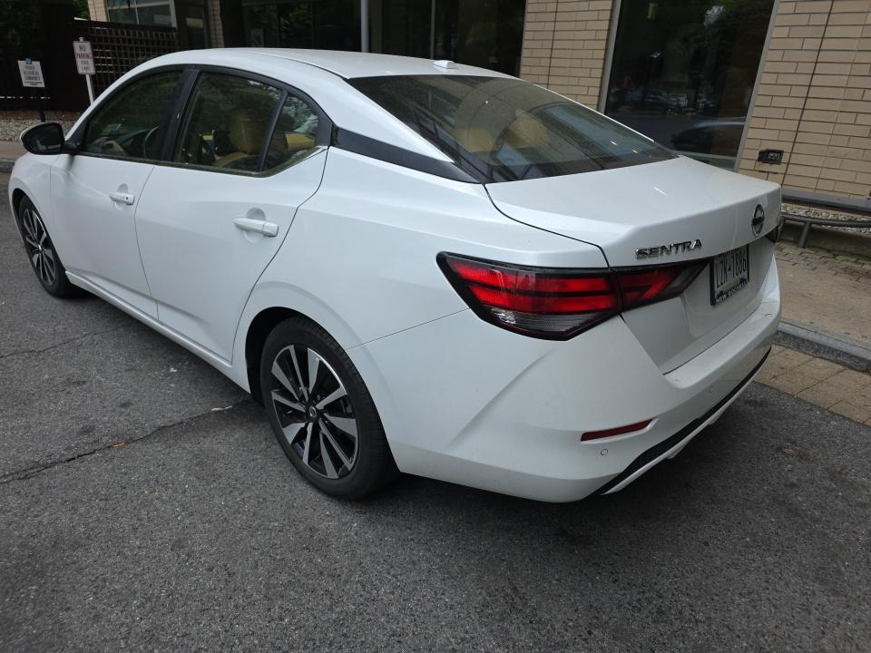 NISSAN SENTRA - 8