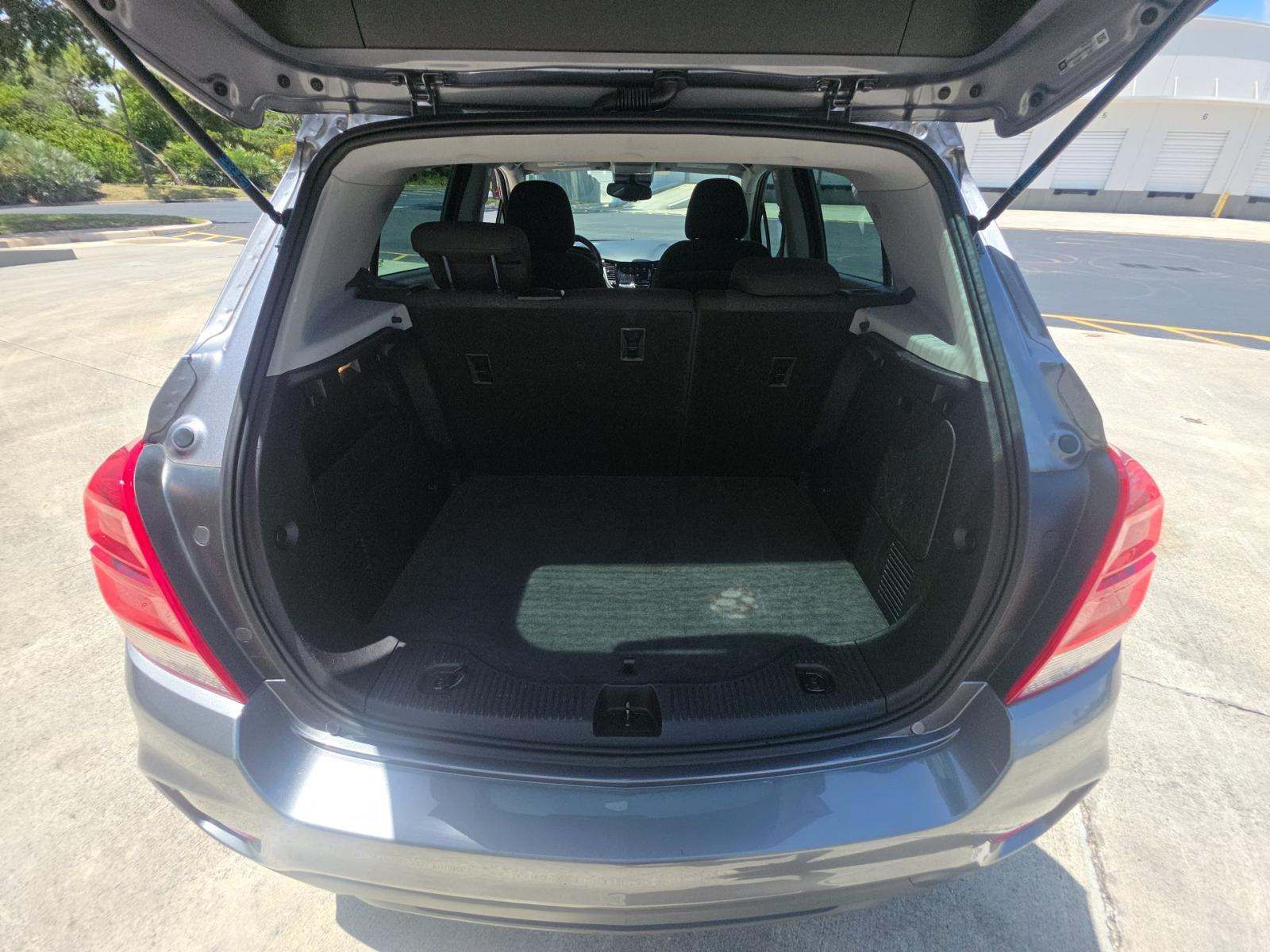 CHEVROLET TRAX - 9
