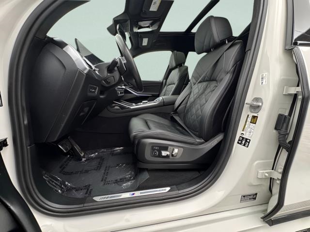 2025 BMW X7 xDrive40i AWD