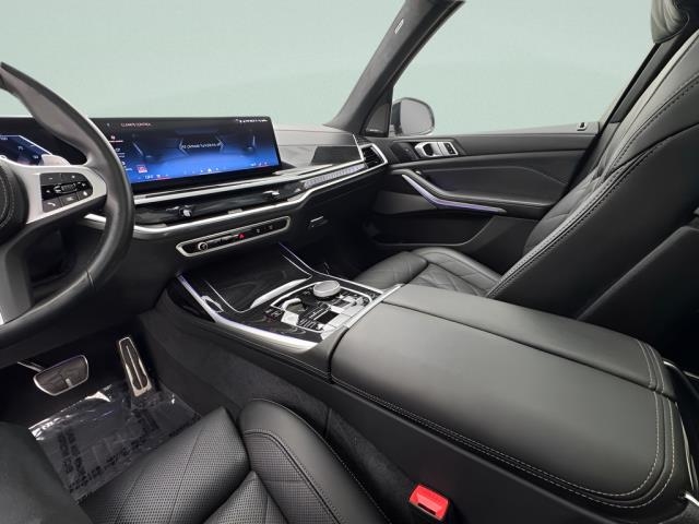 2025 BMW X7 xDrive40i AWD