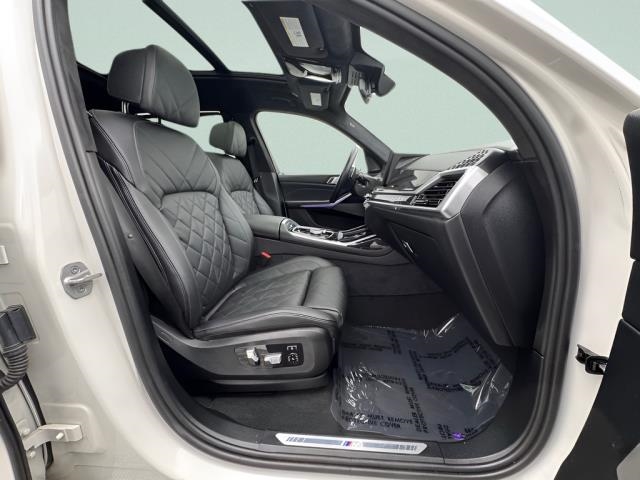 2025 BMW X7 xDrive40i AWD