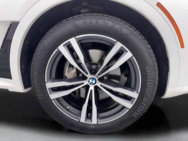 2025 BMW X7 xDrive40i AWD