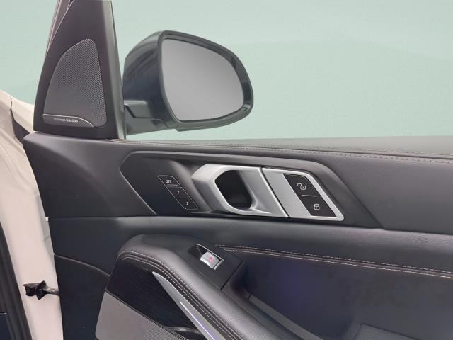 2025 BMW X7 xDrive40i AWD