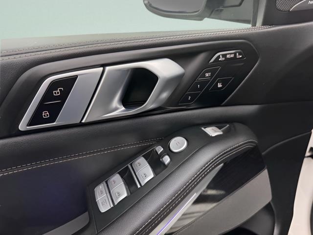 2025 BMW X7 xDrive40i AWD