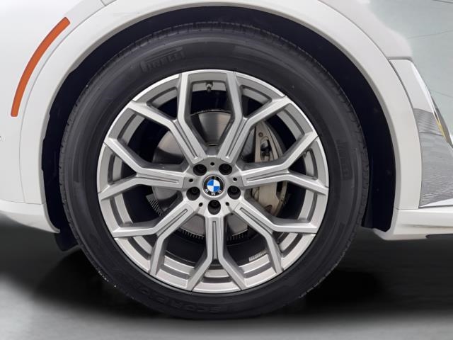 2025 BMW X7 xDrive40i AWD