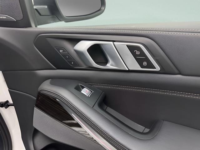 2025 BMW X7 xDrive40i AWD