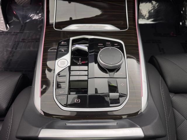 2025 BMW X7 xDrive40i AWD