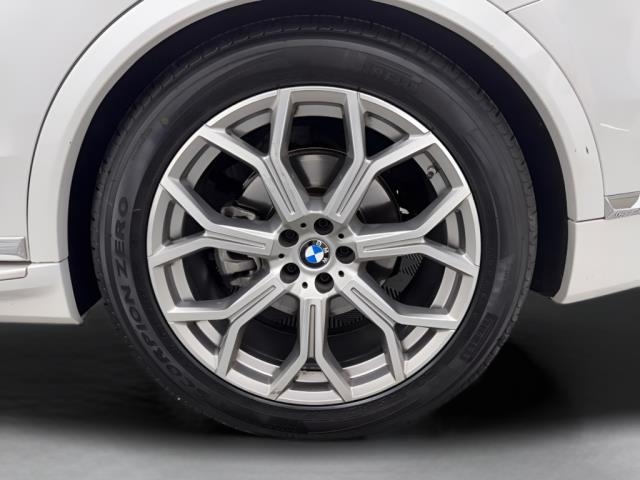 2025 BMW X7 xDrive40i AWD