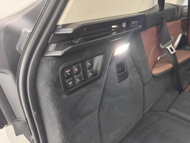 2025 BMW X7 xDrive40i AWD