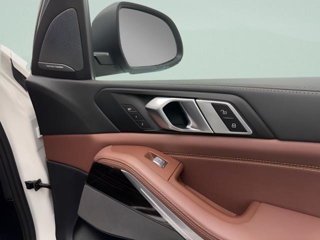 2025 BMW X7 xDrive40i AWD