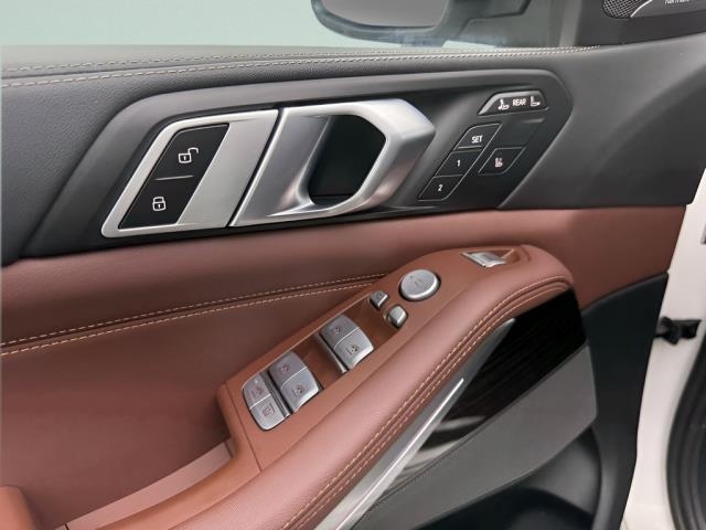 2025 BMW X7 xDrive40i AWD
