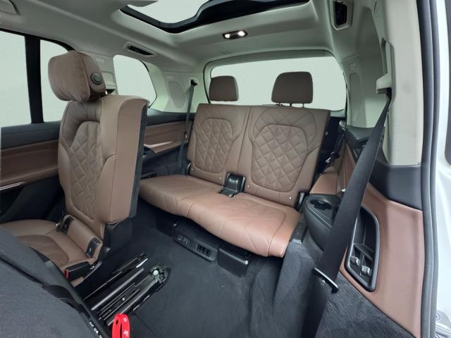 2025 BMW X7 xDrive40i AWD