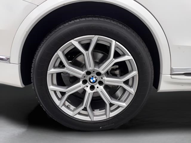 2025 BMW X7 xDrive40i AWD