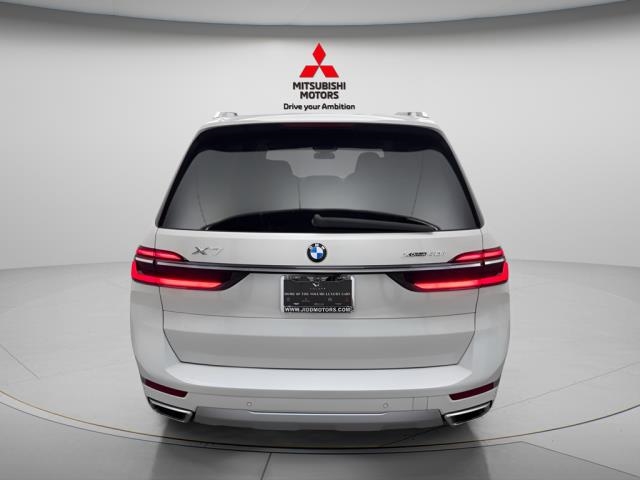 2025 BMW X7 xDrive40i AWD