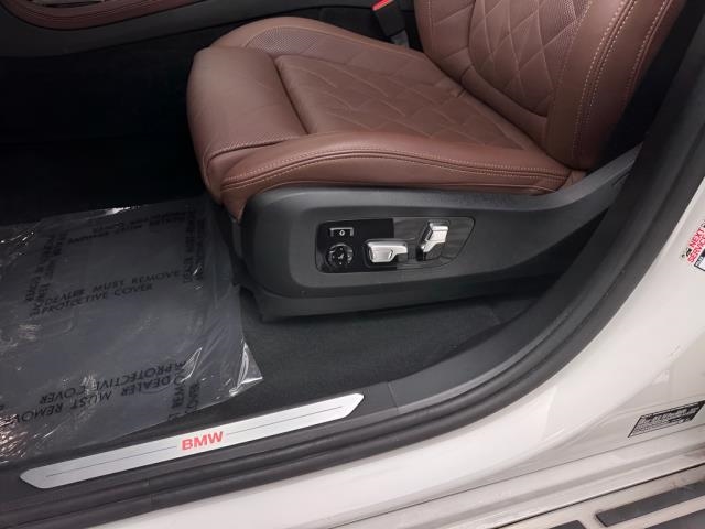 2025 BMW X7 xDrive40i AWD