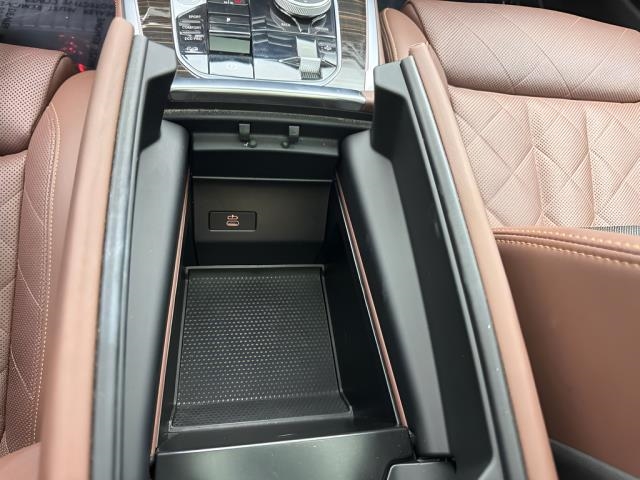 2025 BMW X7 xDrive40i AWD