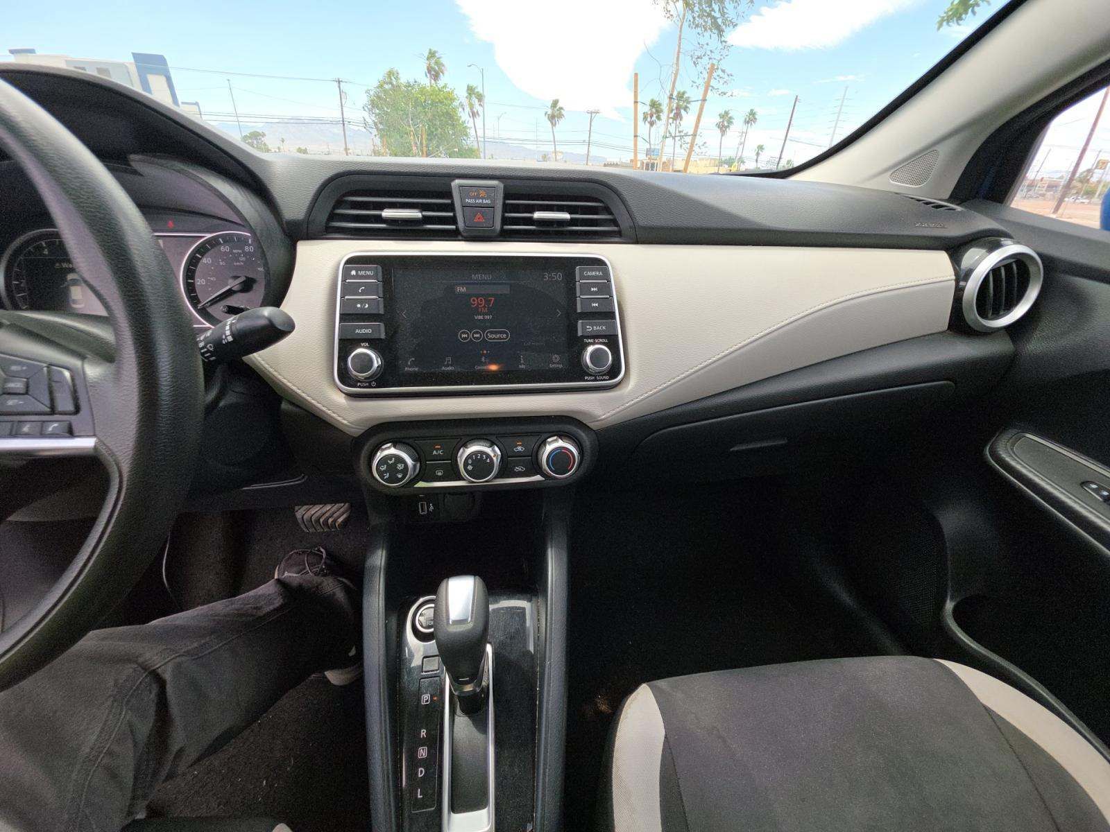 NISSAN VERSA - 9