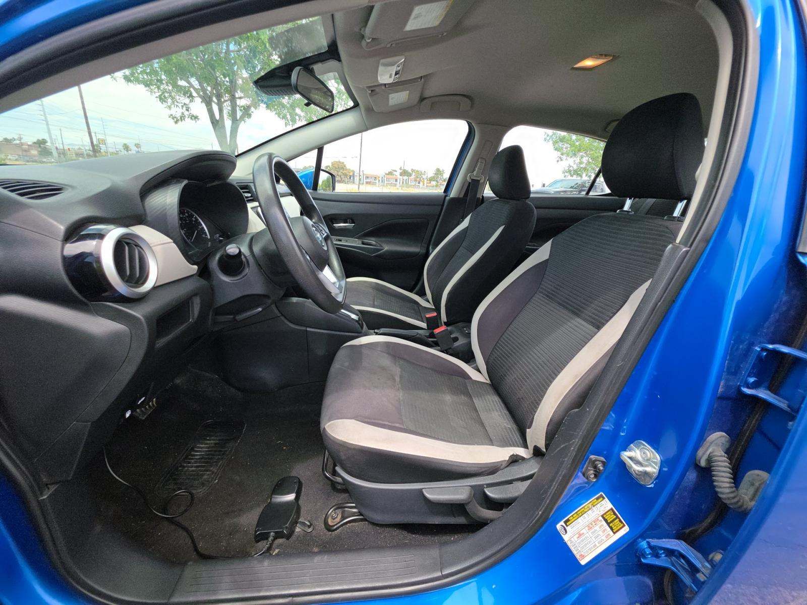 NISSAN VERSA - 8