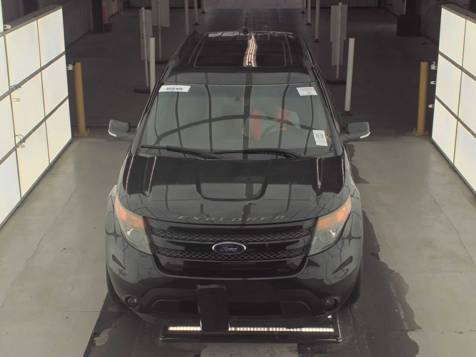 FORD EXPLORER - 3