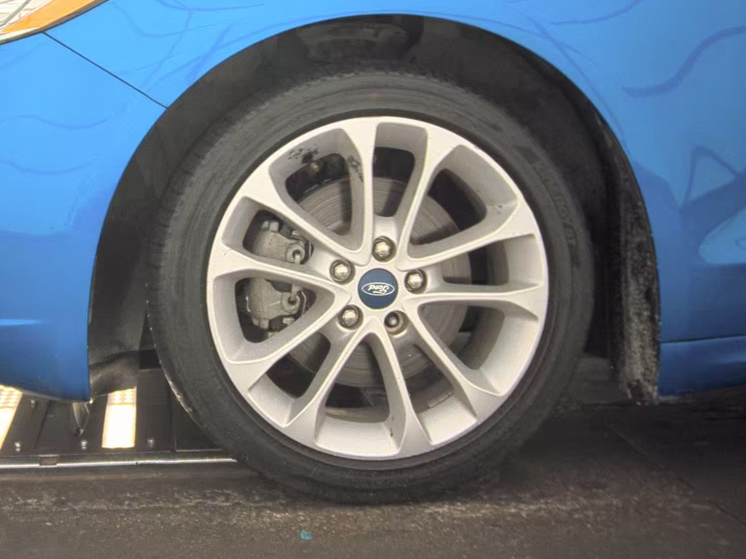 FORD FUSION - 10