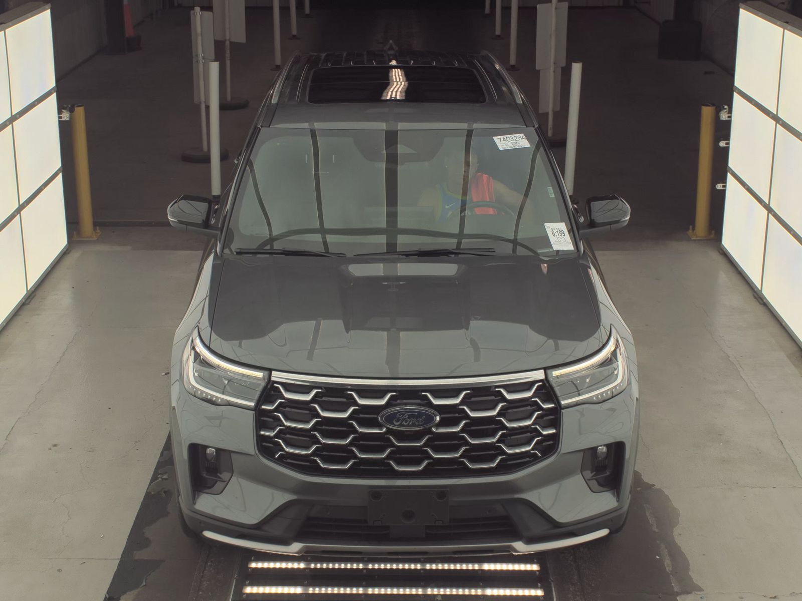 FORD EXPLORER - 3