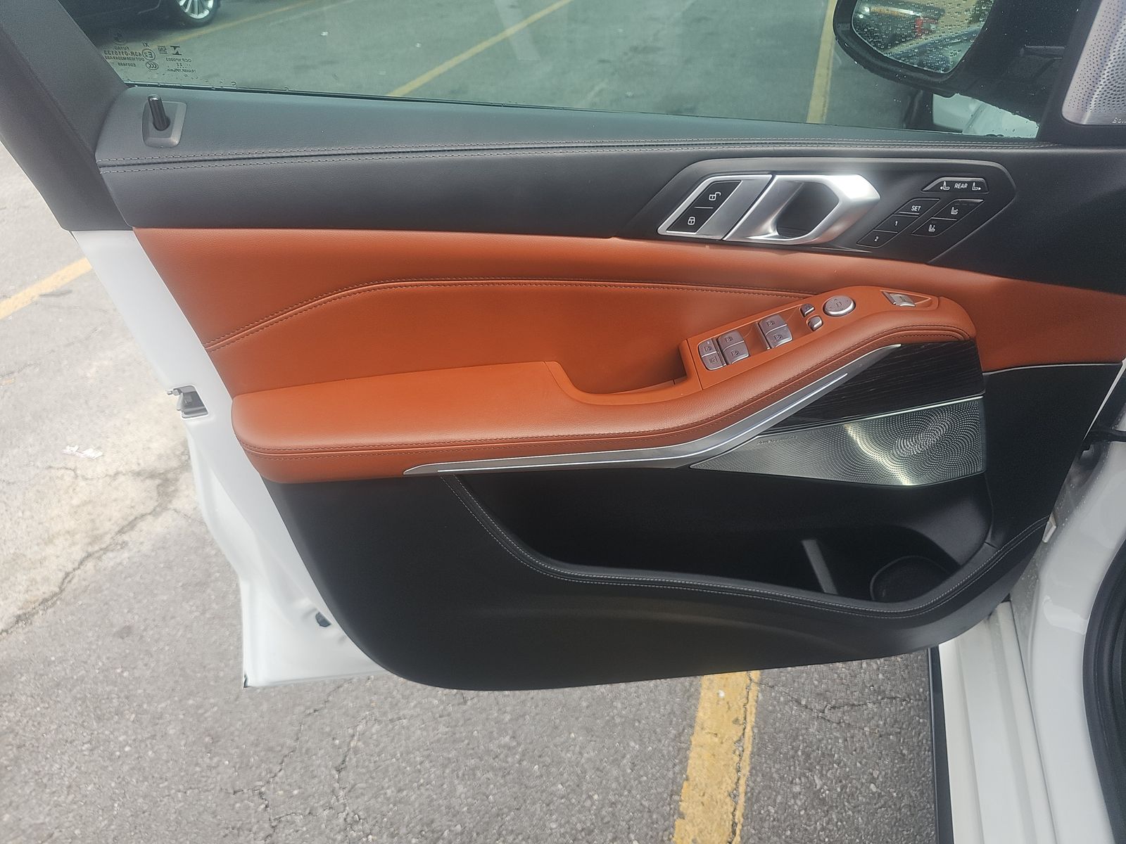 2023 BMW X7 M60i AWD
