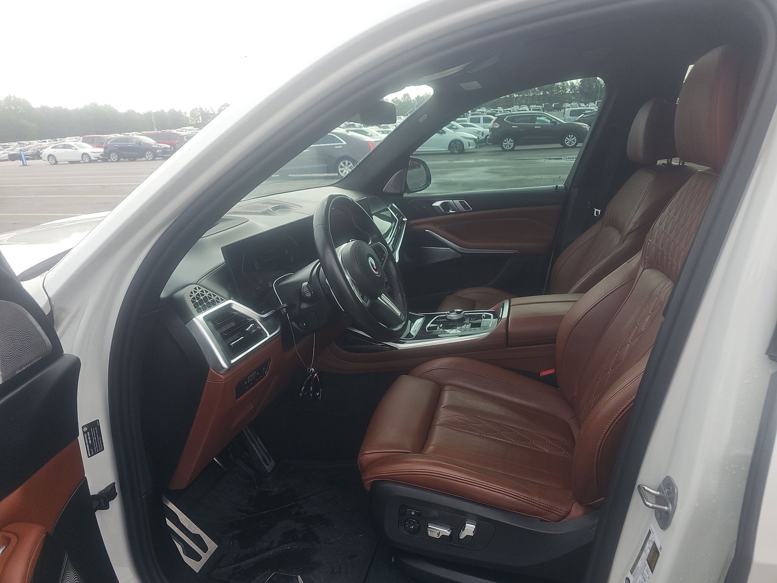 2023 BMW X7 M60i AWD