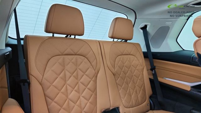 2026 BMW X7 xDrive40i AWD