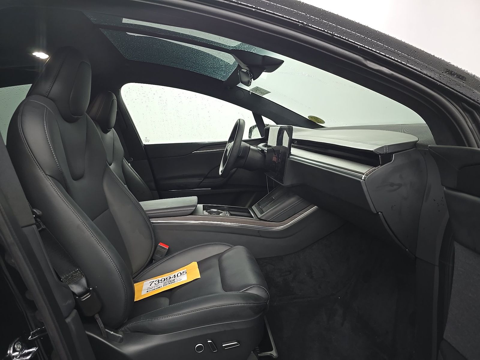 TESLA MODEL X - 9