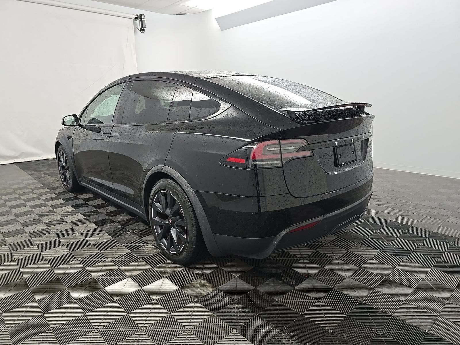 TESLA MODEL X - 7