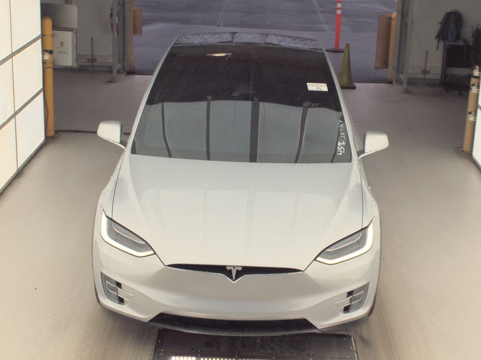 TESLA MODEL X - 3