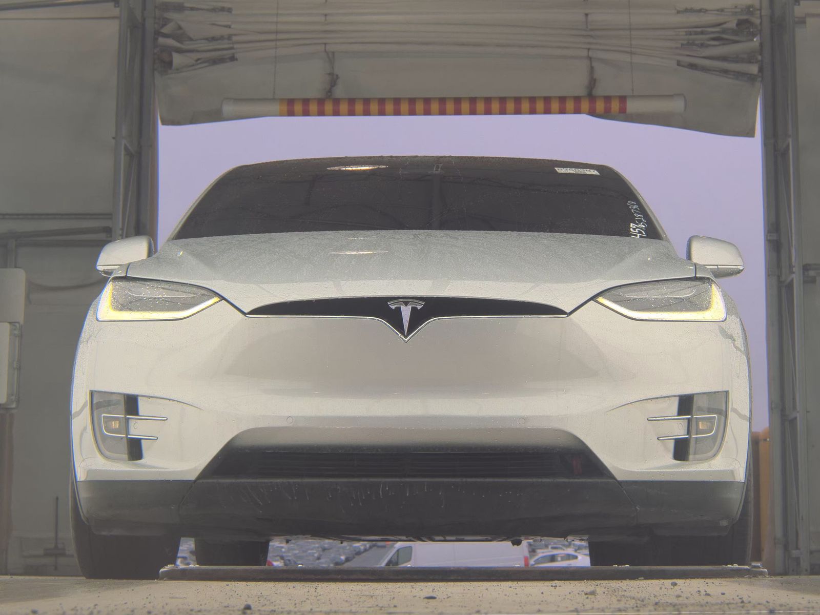 TESLA MODEL X - 4