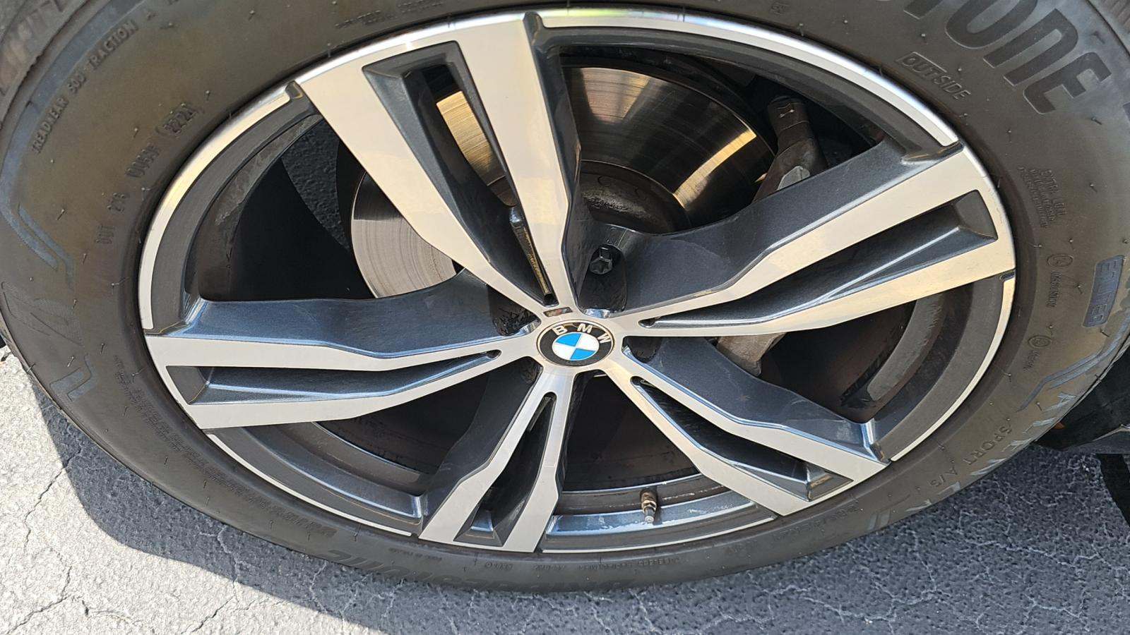 2022 BMW X7 xDrive40i AWD