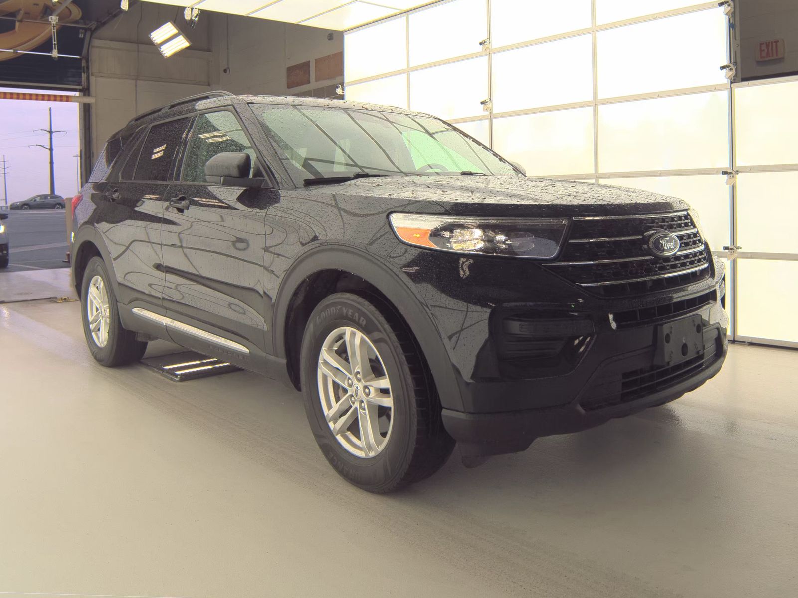 FORD EXPLORER - 5