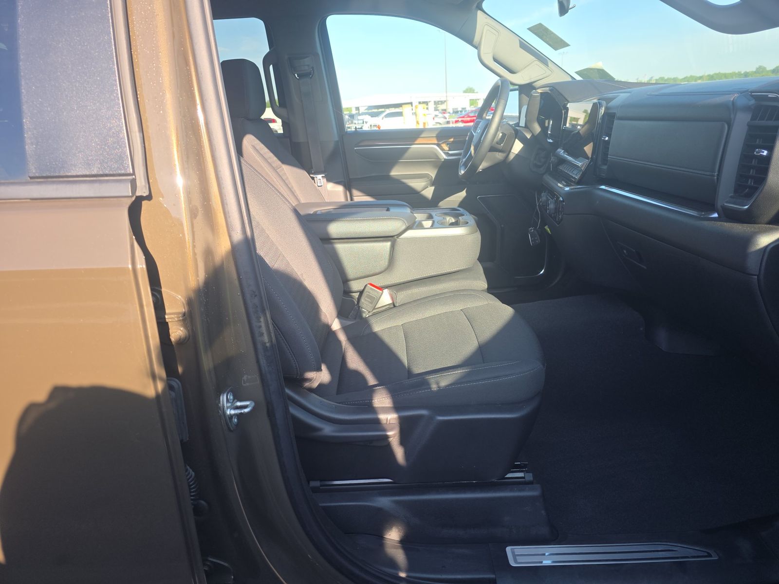 2023 Chevrolet Silverado 1500 LT AWD