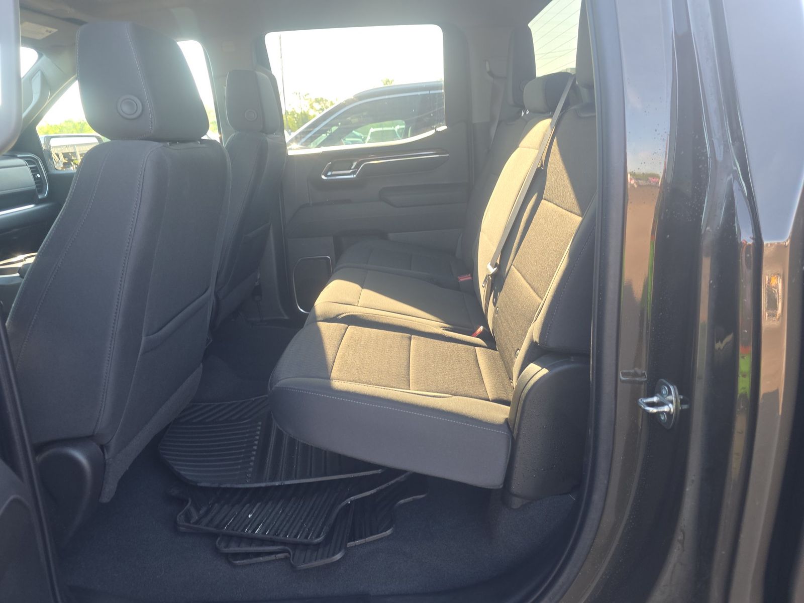 2023 Chevrolet Silverado 1500 LT AWD