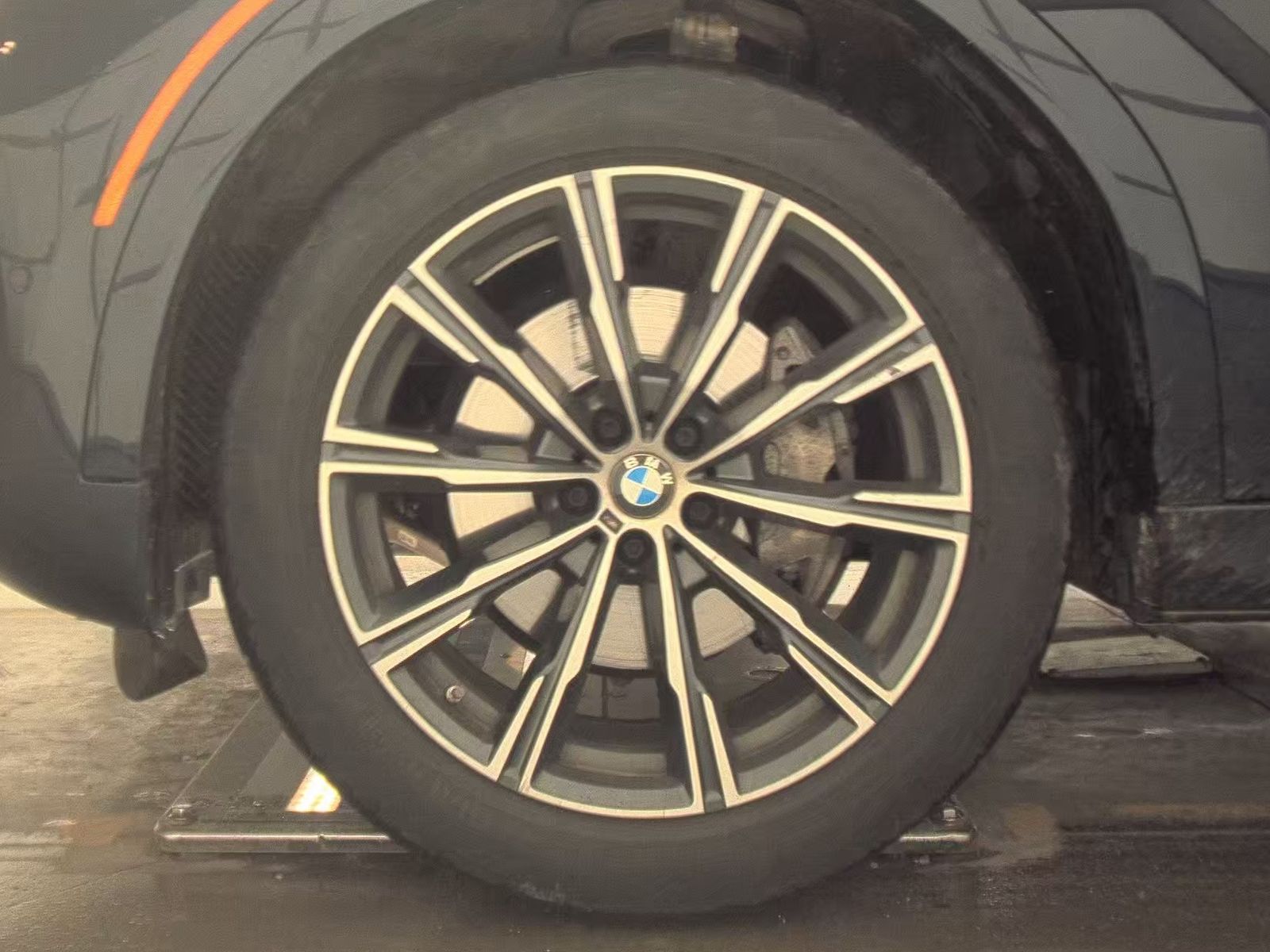2025 BMW X6 xDrive40i AWD