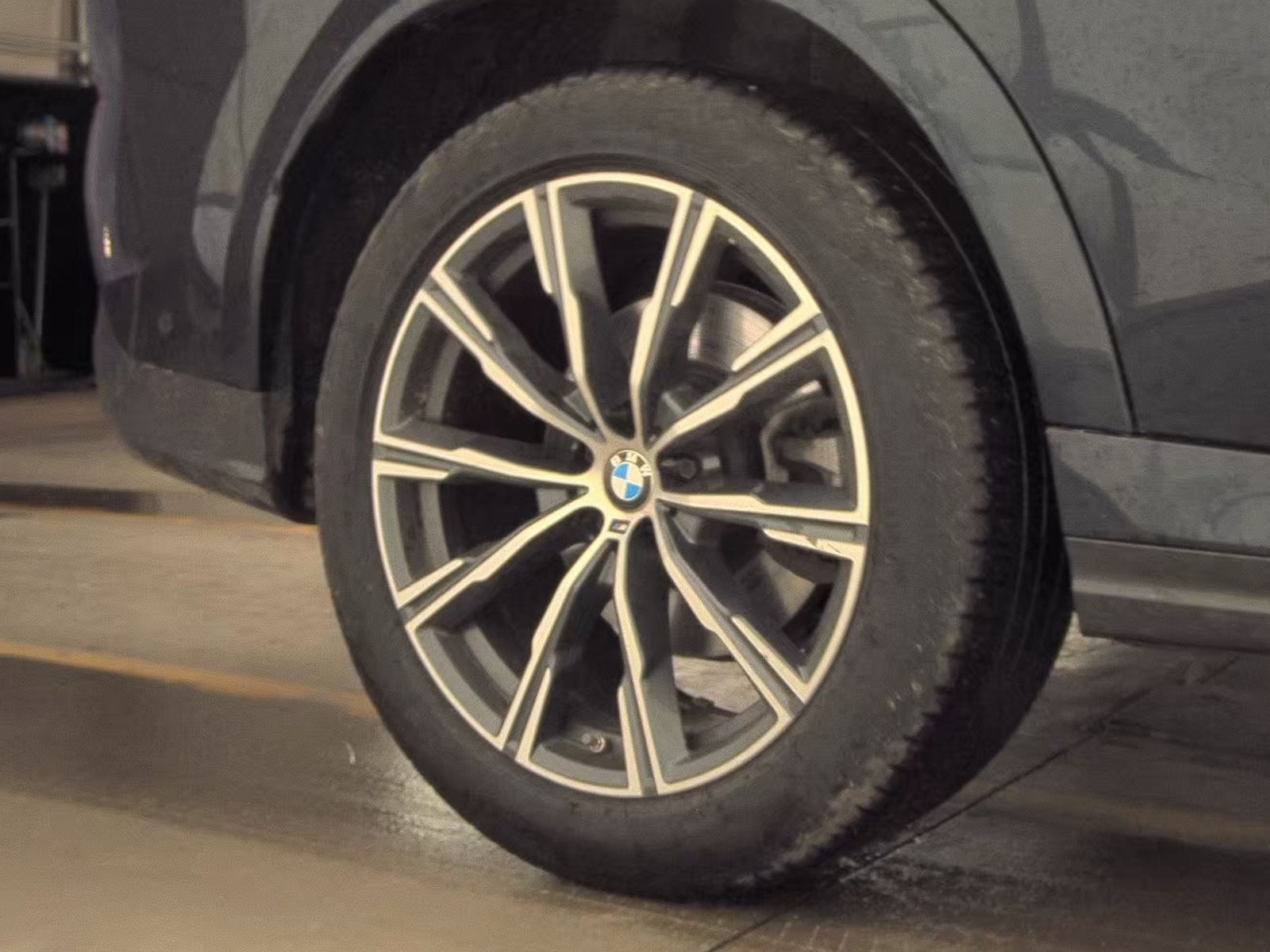 2025 BMW X6 xDrive40i AWD