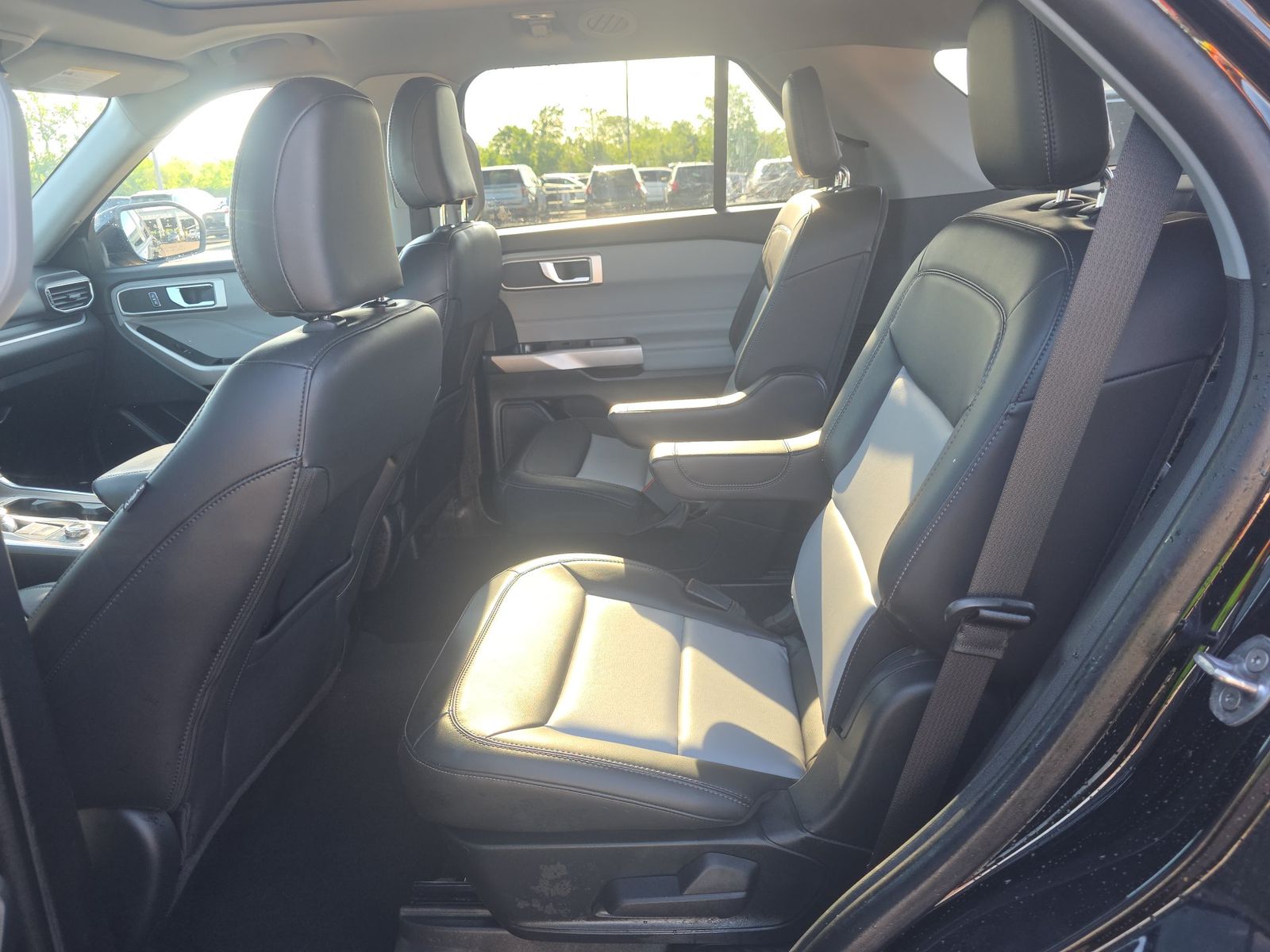 FORD EXPLORER - 8