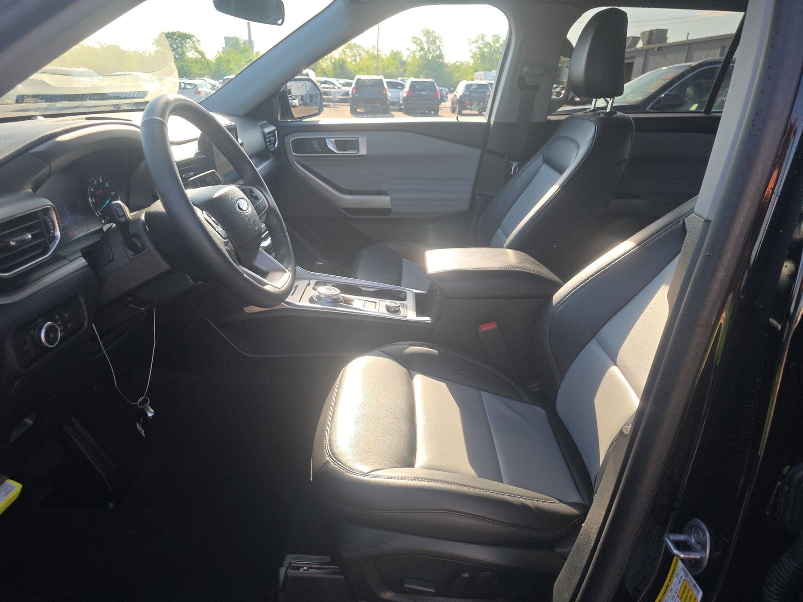 FORD EXPLORER - 1