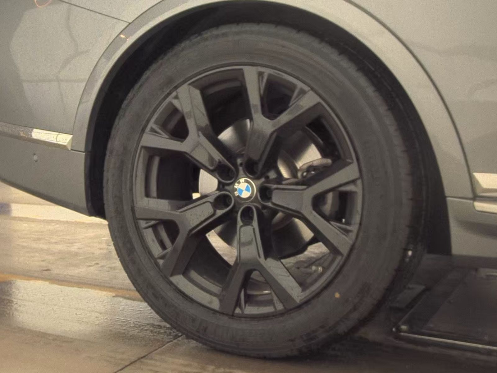 2025 BMW X7 xDrive40i AWD