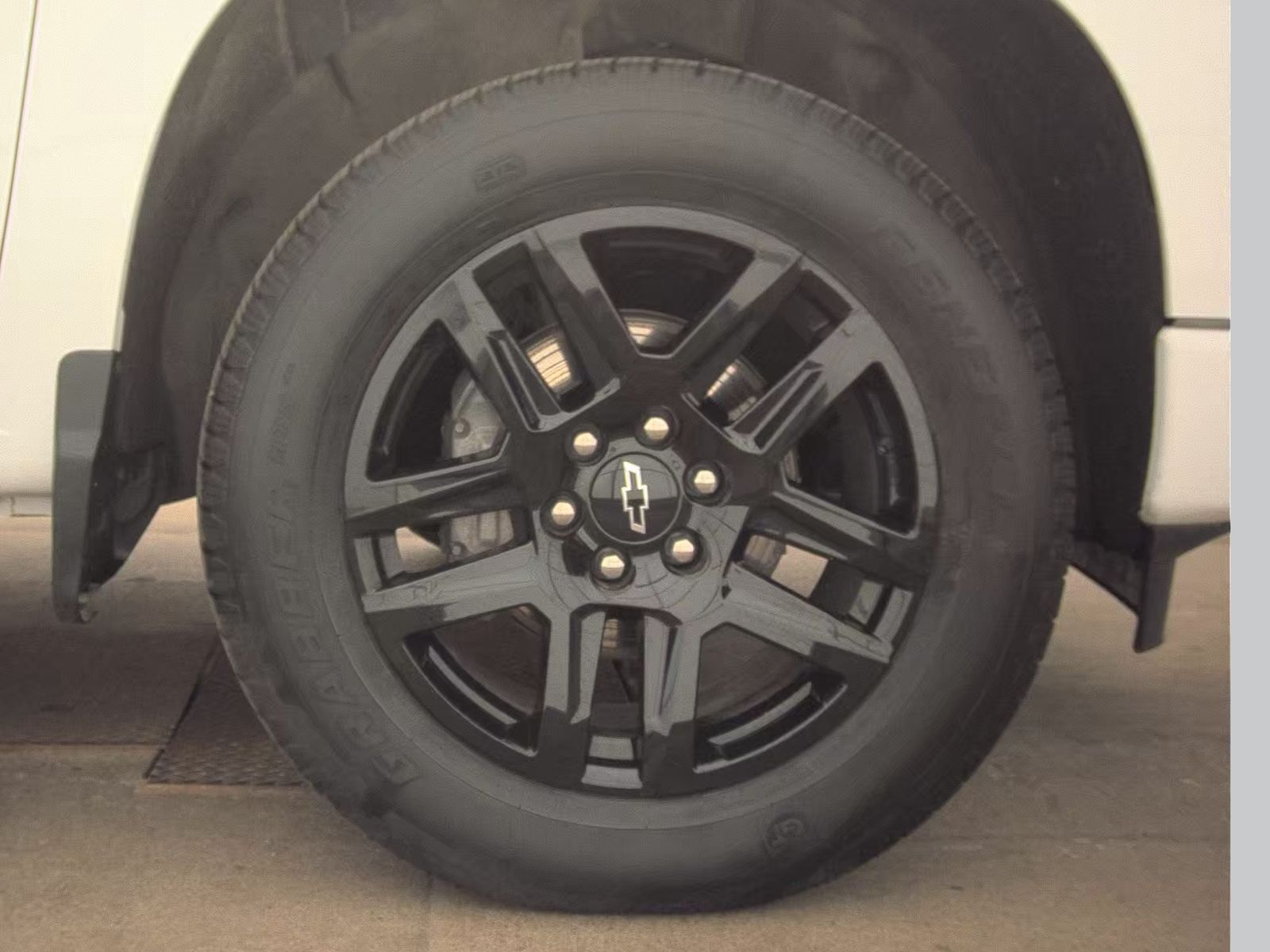 2023 Chevrolet Silverado 1500 Custom AWD